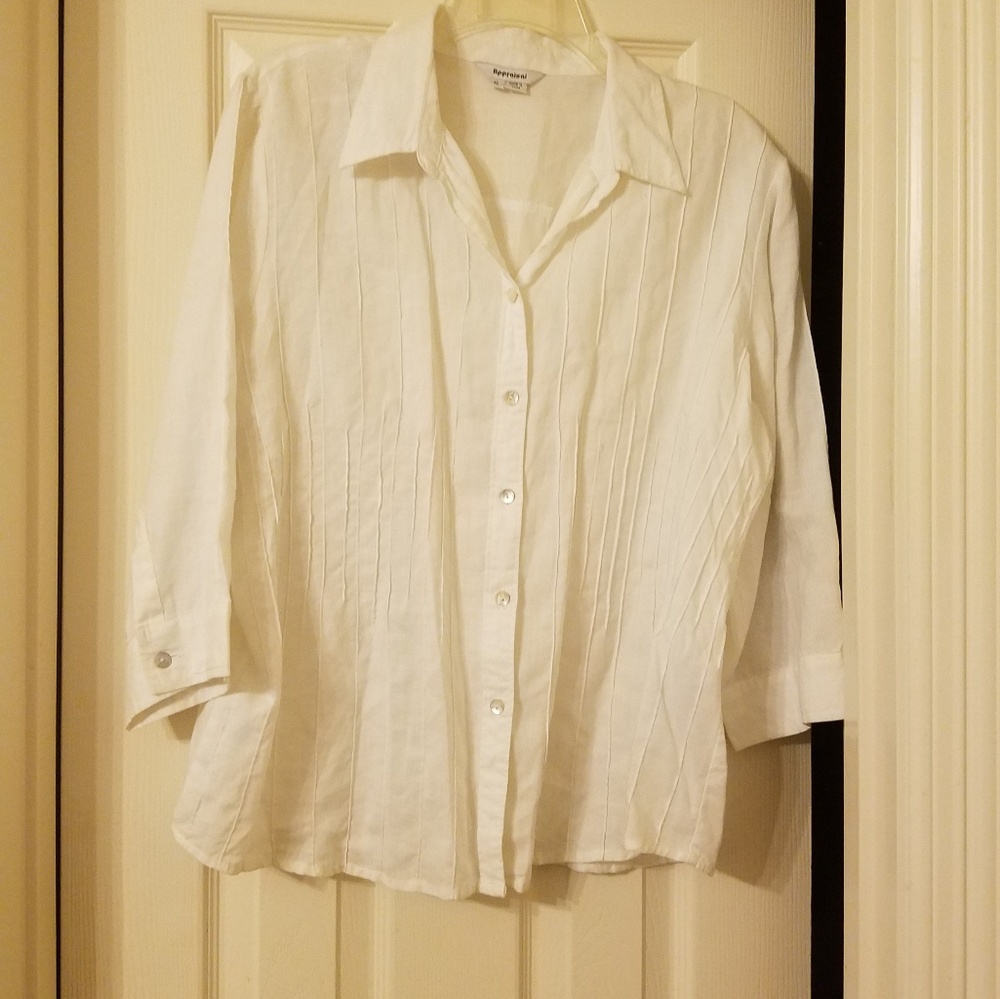🌟White Appraisal Button Down long sleeve shirt